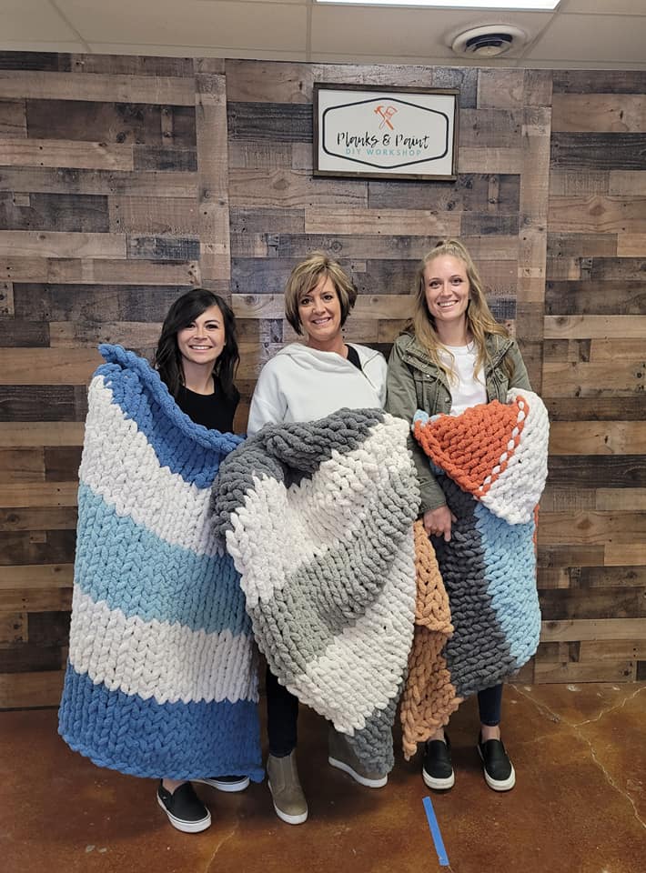 Cozy Knot Blanket & Pumpkin Workshop