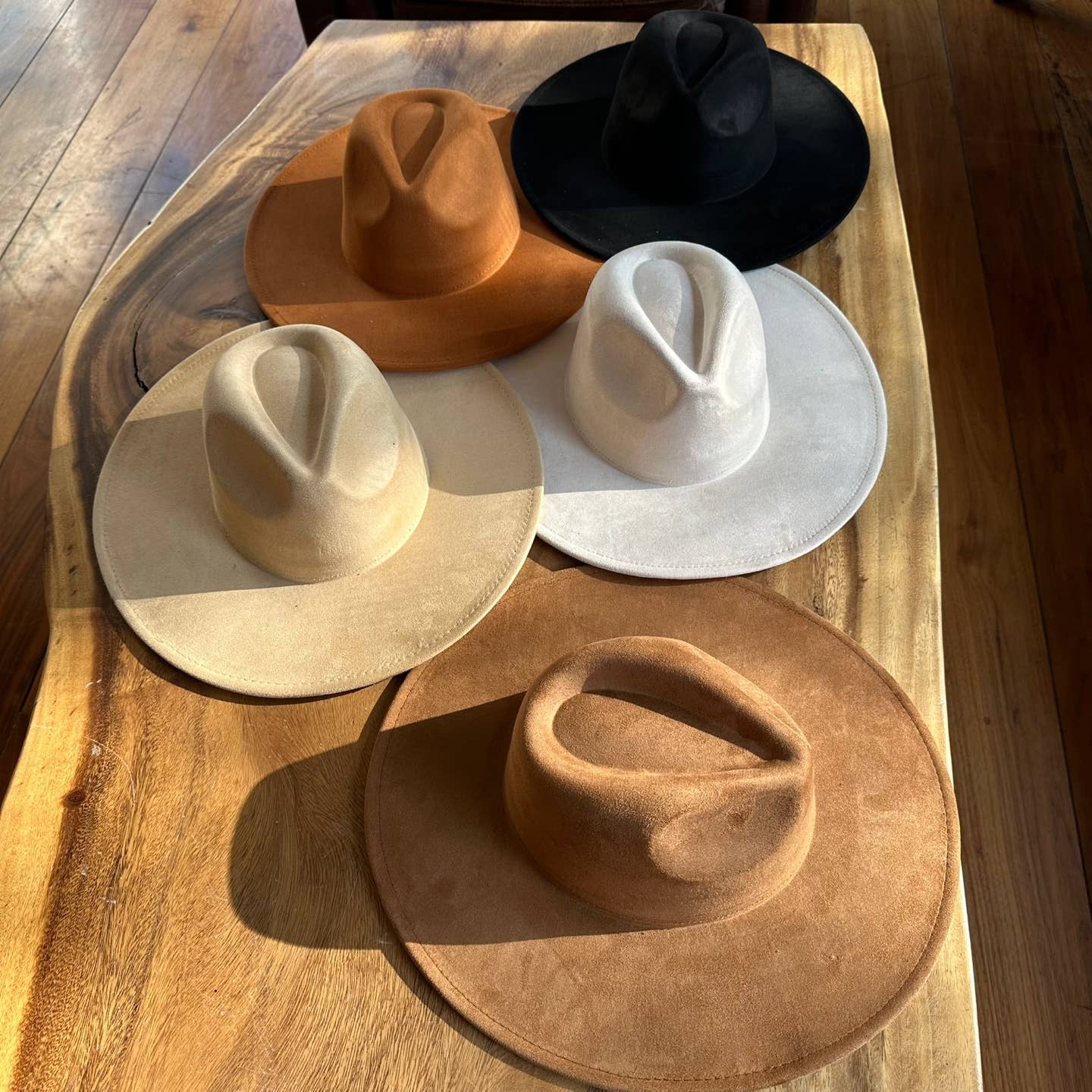 Queens INC - Best seller Fashion Classic Wide Brim Suede Primium Hat: ONE SIZE / PEACH