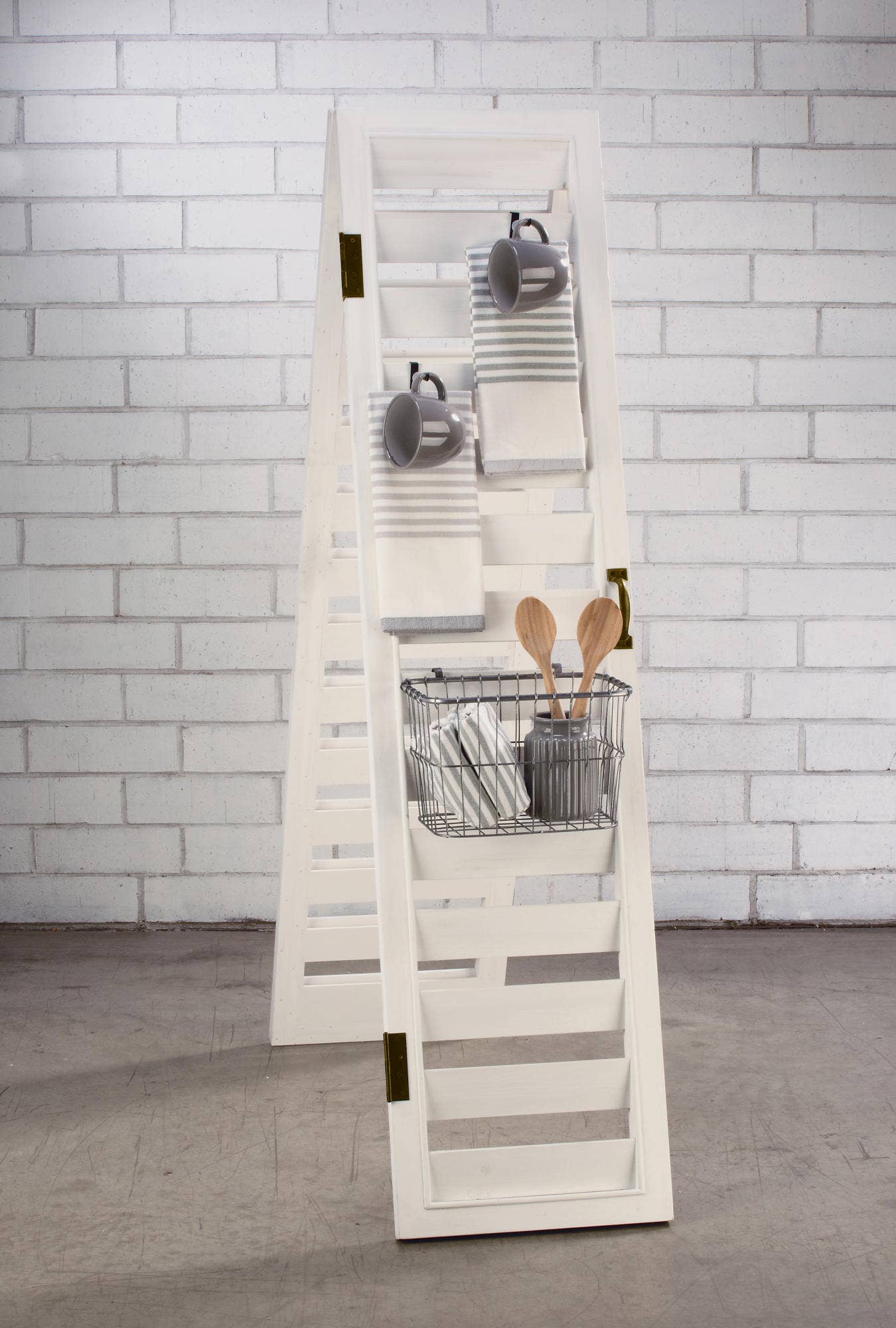 Tripar International - Basket for Shutter Ladder Display