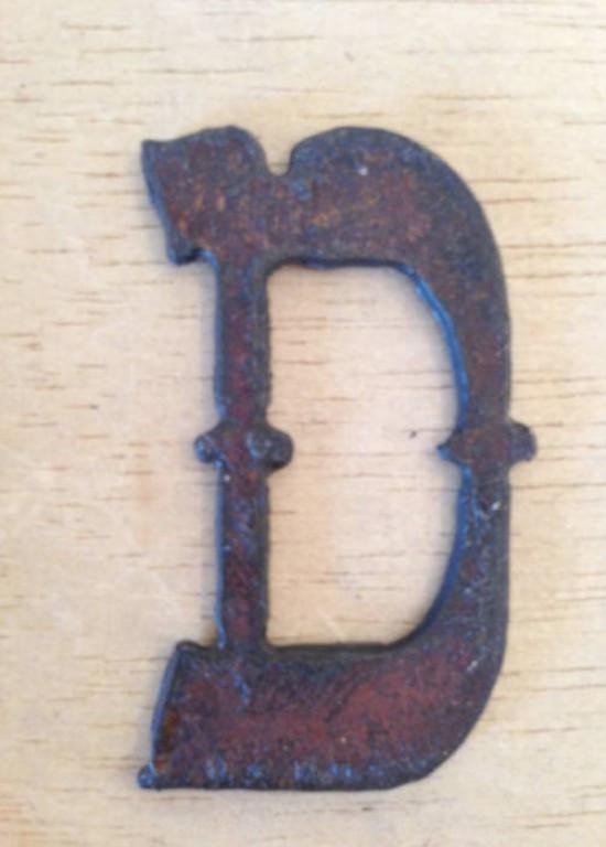 Western Letter D