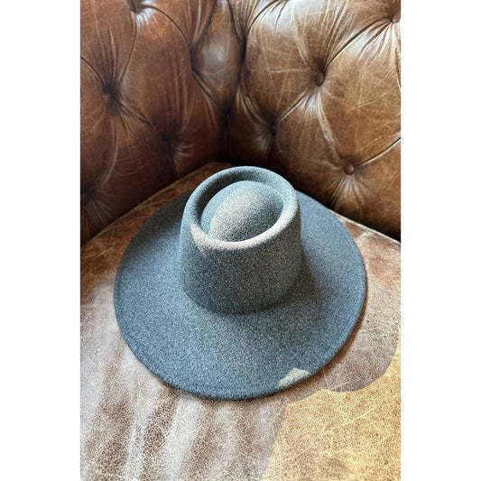 Queens INC - Bestsellers Structured hat with a wide brim in faux felt Fas: CHARCOAL / ONE SIZE