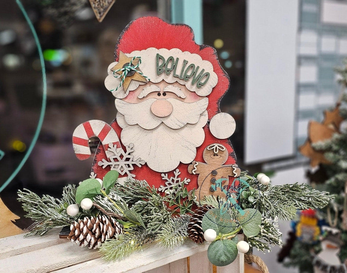 Kris Kringle Shelf Sitter