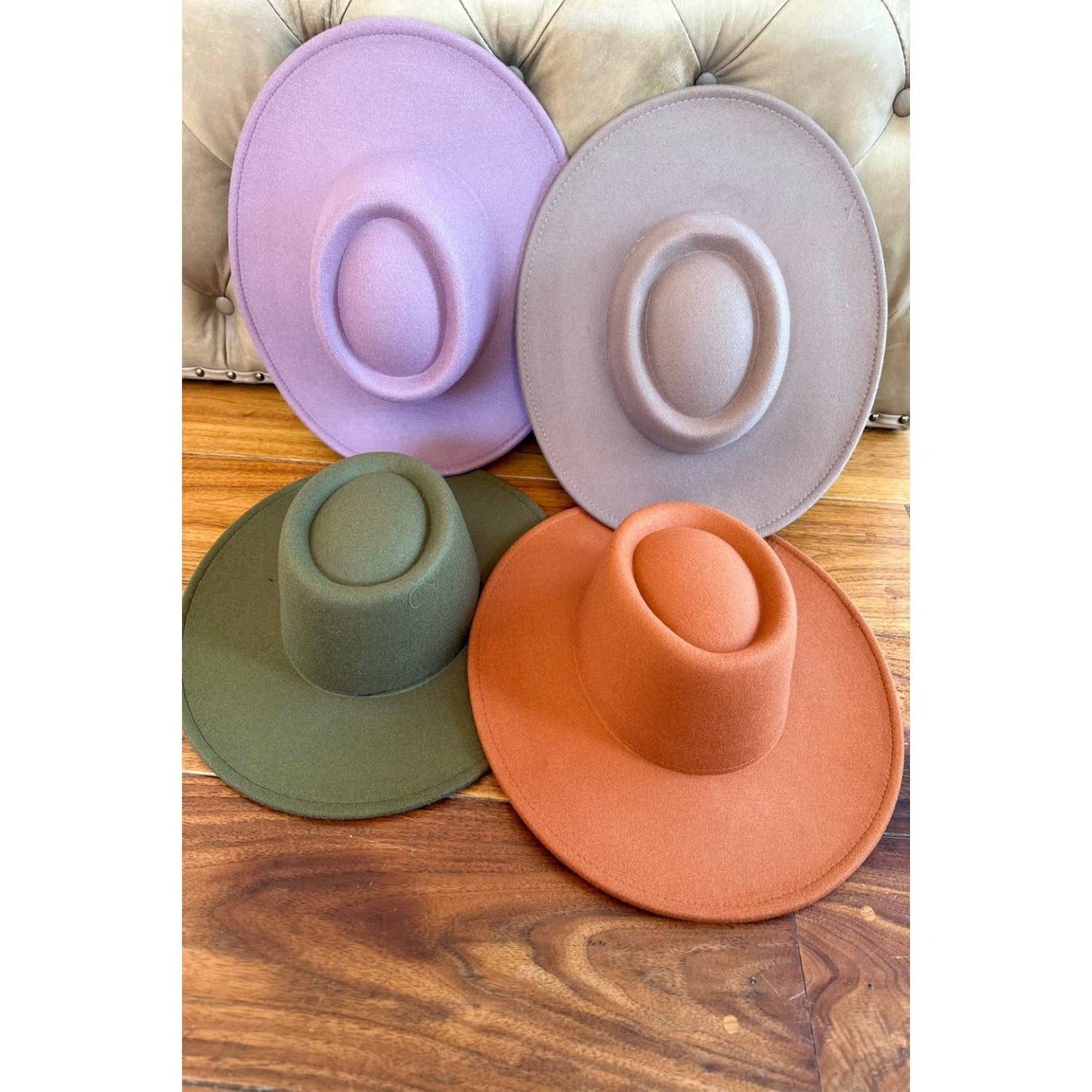 Bestsellers Structured hat with a wide brim in faux felt Fas: RUST / ONE SIZE