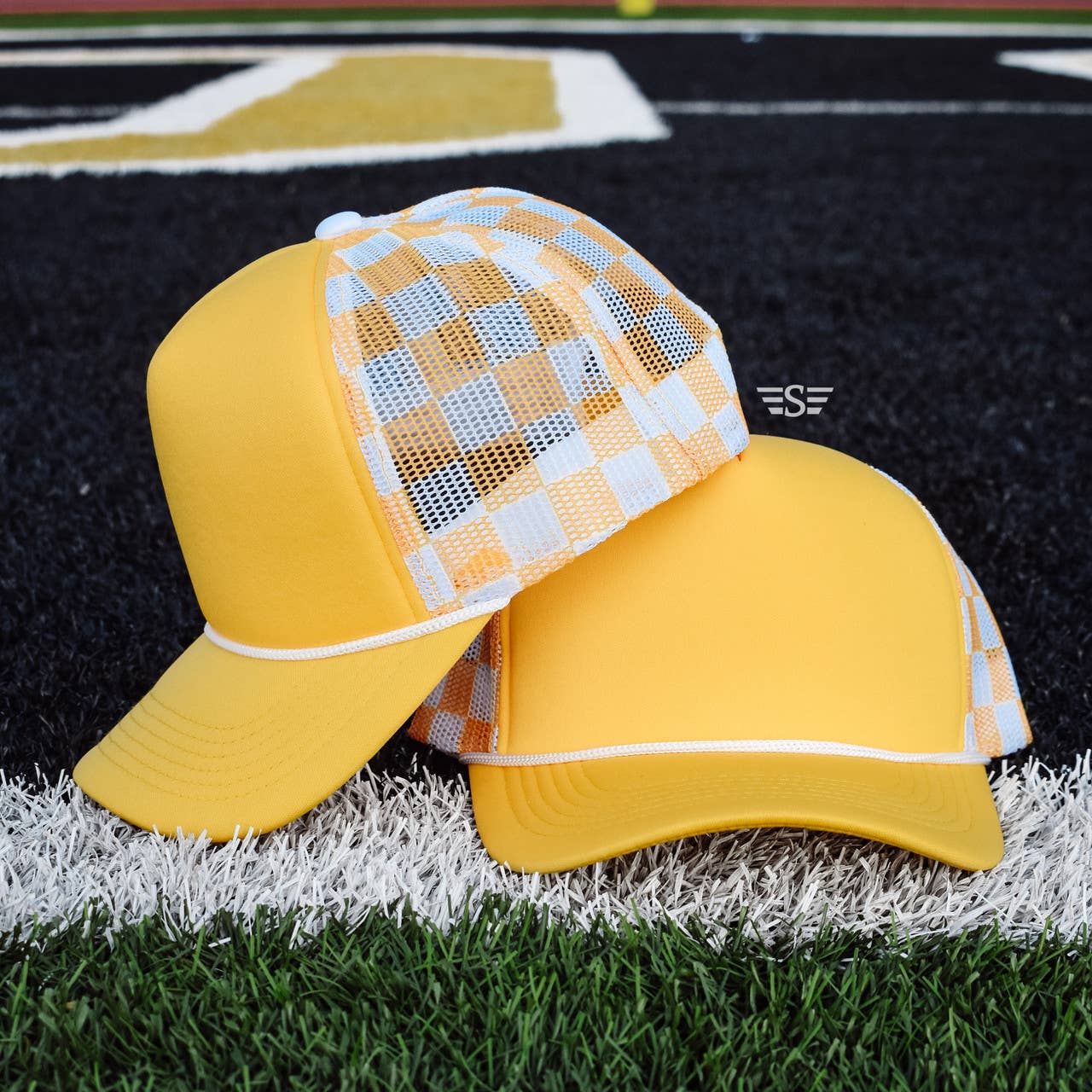 Checkered Mesh Back Cap: Navy Blue/ White