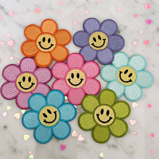 Wildflower + Co. - Smiley Daisy Patch: Blue